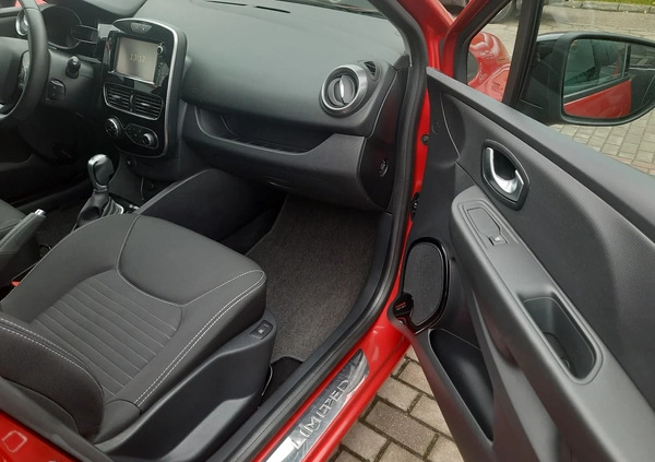 Renault Clio cena 47900 przebieg: 66335, rok produkcji 2017 z Zgorzelec małe 277